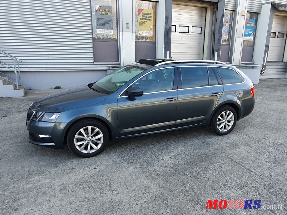 2018' Skoda Octavia Combi photo #1