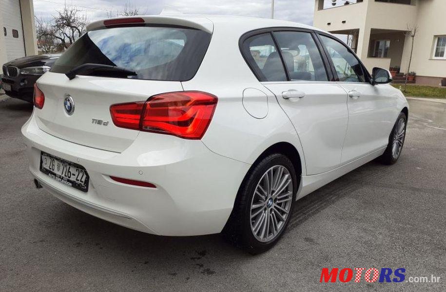 2019' BMW Serija 1 116D photo #1