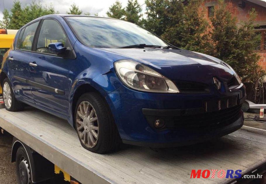 2007' Renault Clio 1,5 Dci photo #2