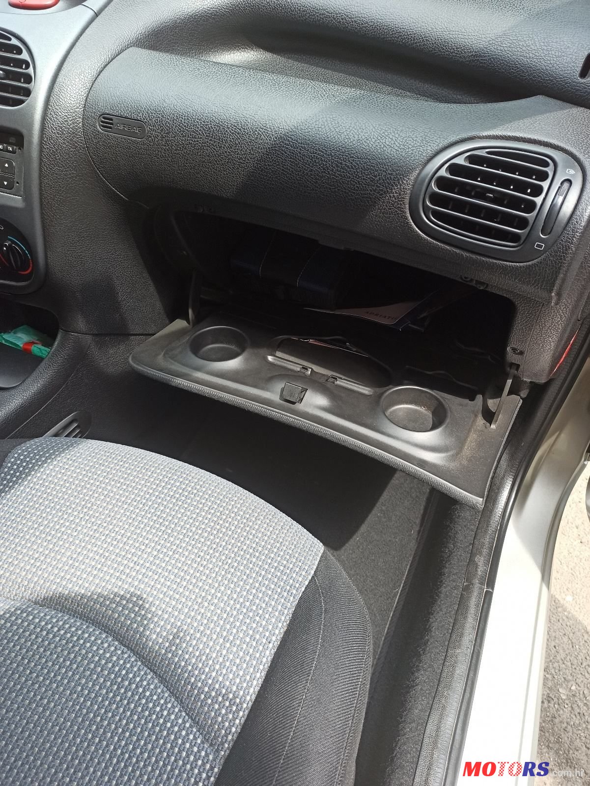 2005' Peugeot 206 206 1,1 photo #3