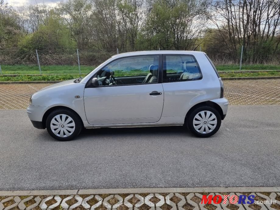 2002' SEAT Arosa 1,0 photo #2