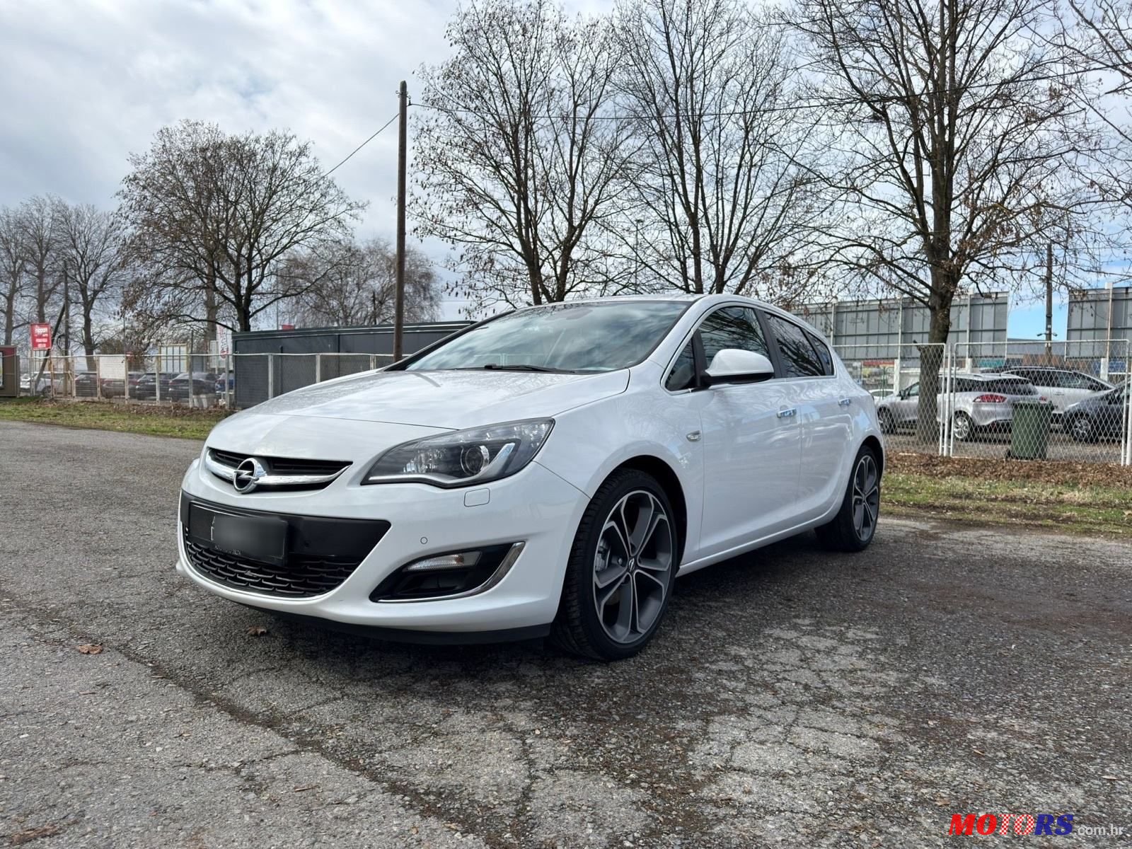 2013' Opel Astra 2.0Cdti photo #1