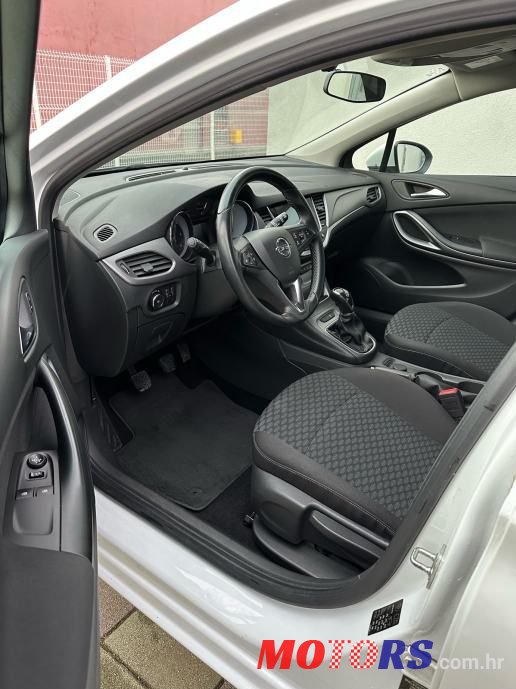 2016' Opel Astra Karavan photo #6