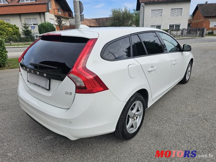 2015' Volvo V60 D3 photo #4
