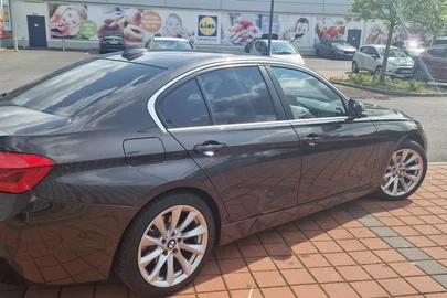 2017' BMW 318 Zatamnjena stakla
