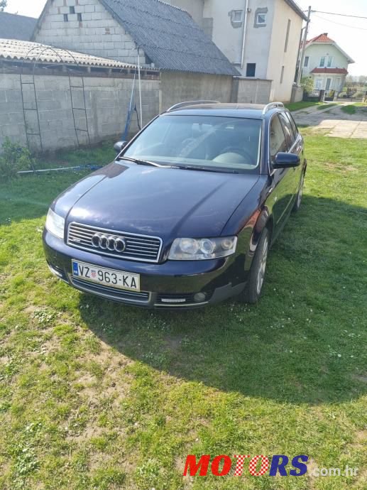 2002' Audi A4 Avant photo #3