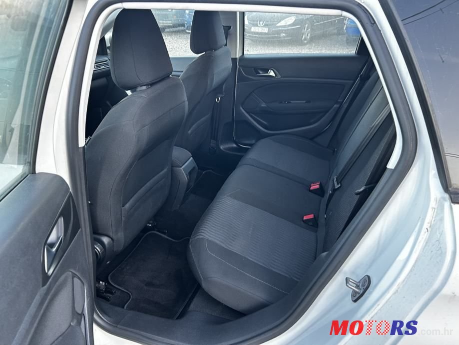 2016' Peugeot 308 Sw photo #6