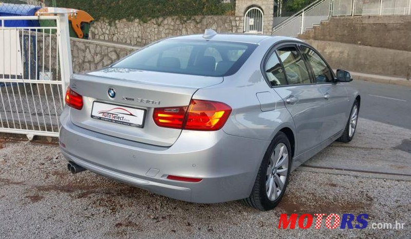 2013' BMW Serija 3 330Xd photo #2