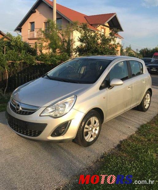 2013' Opel Corsa 1,3 Cdti photo #1