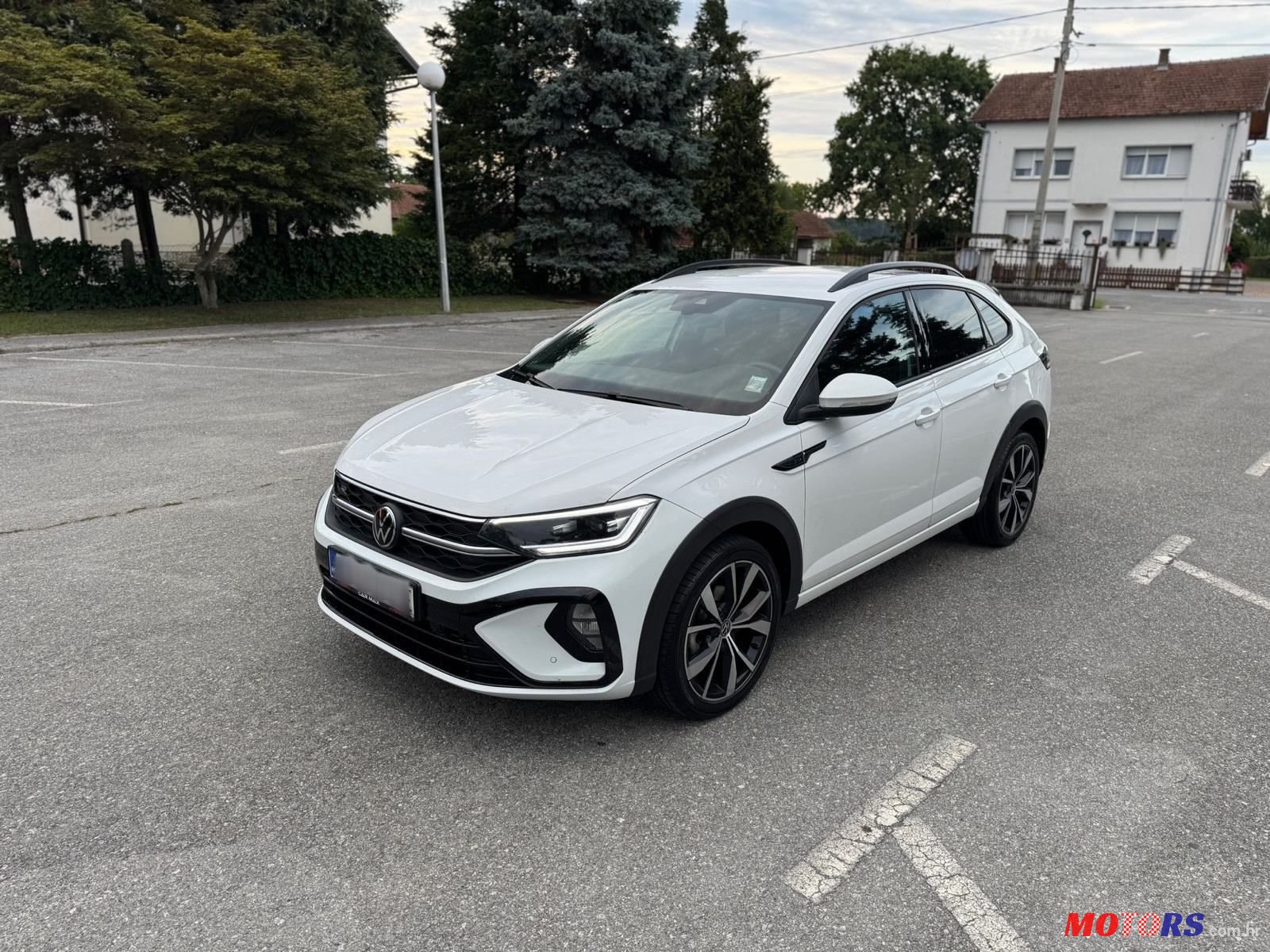 2022' Volkswagen Taigo R-Line photo #6