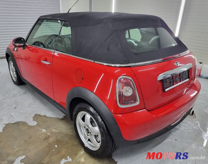 2009' MINI Cabrio Cooper photo #4