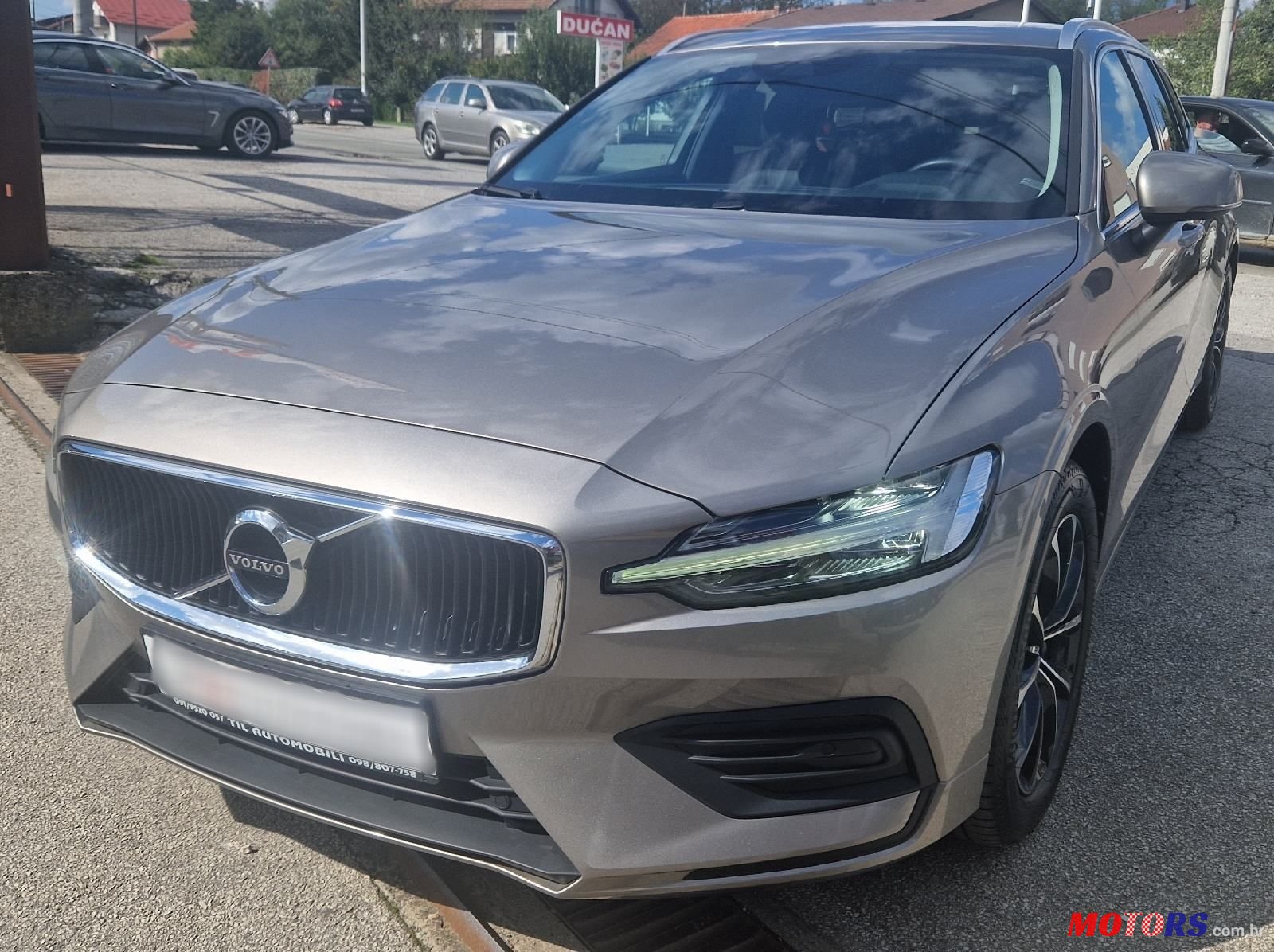 2019' Volvo V60 D3 photo #1