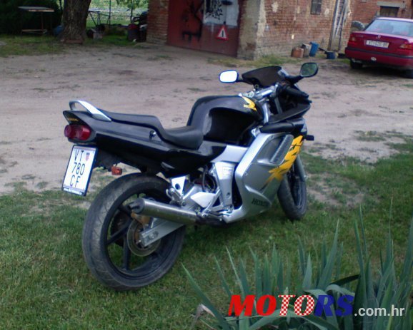 2000' Honda photo #2