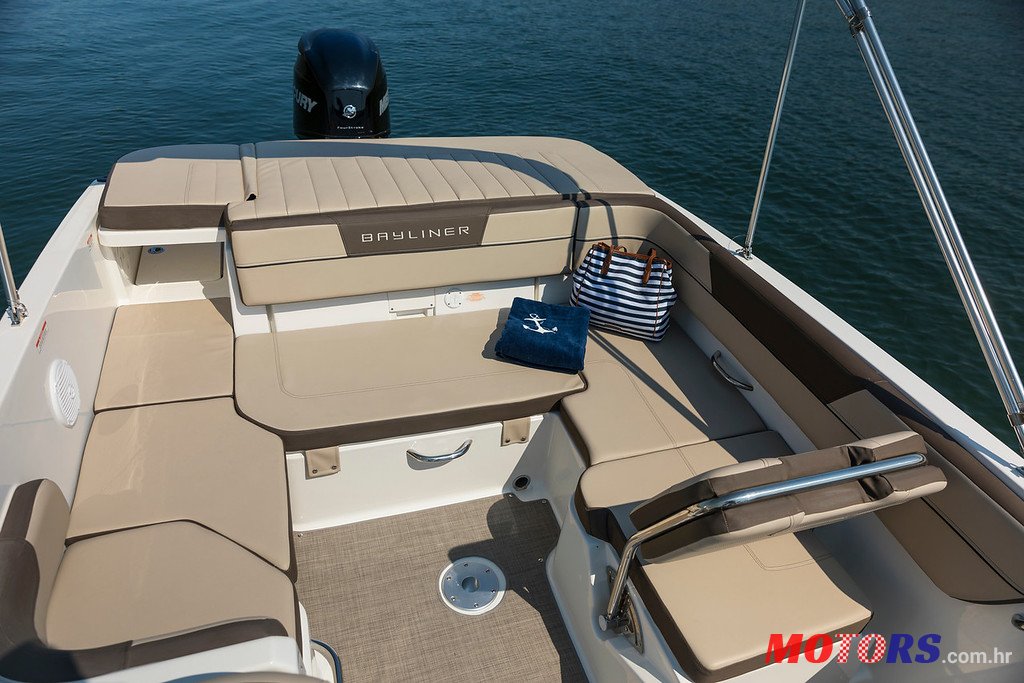 2021' Bayliner VR6 MY 2022 photo #7