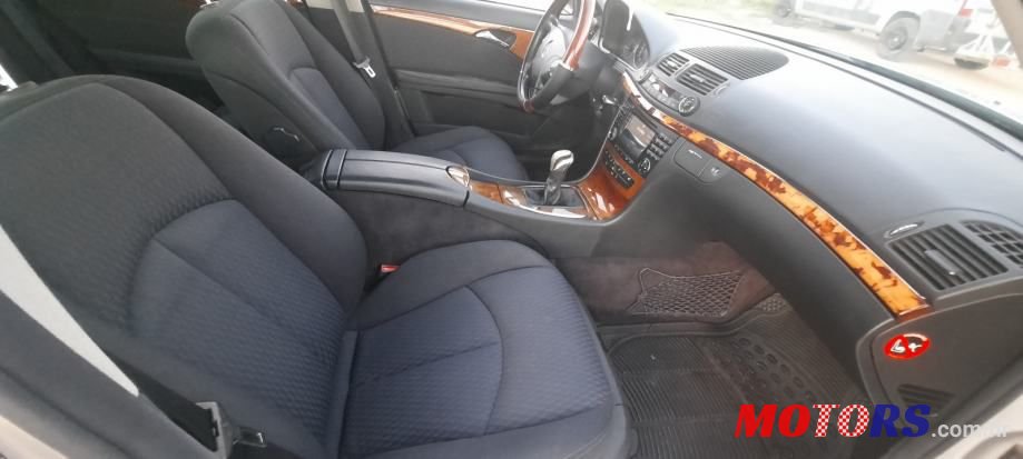 2003' Mercedes-Benz E-Klasa 270 Cdi T photo #3