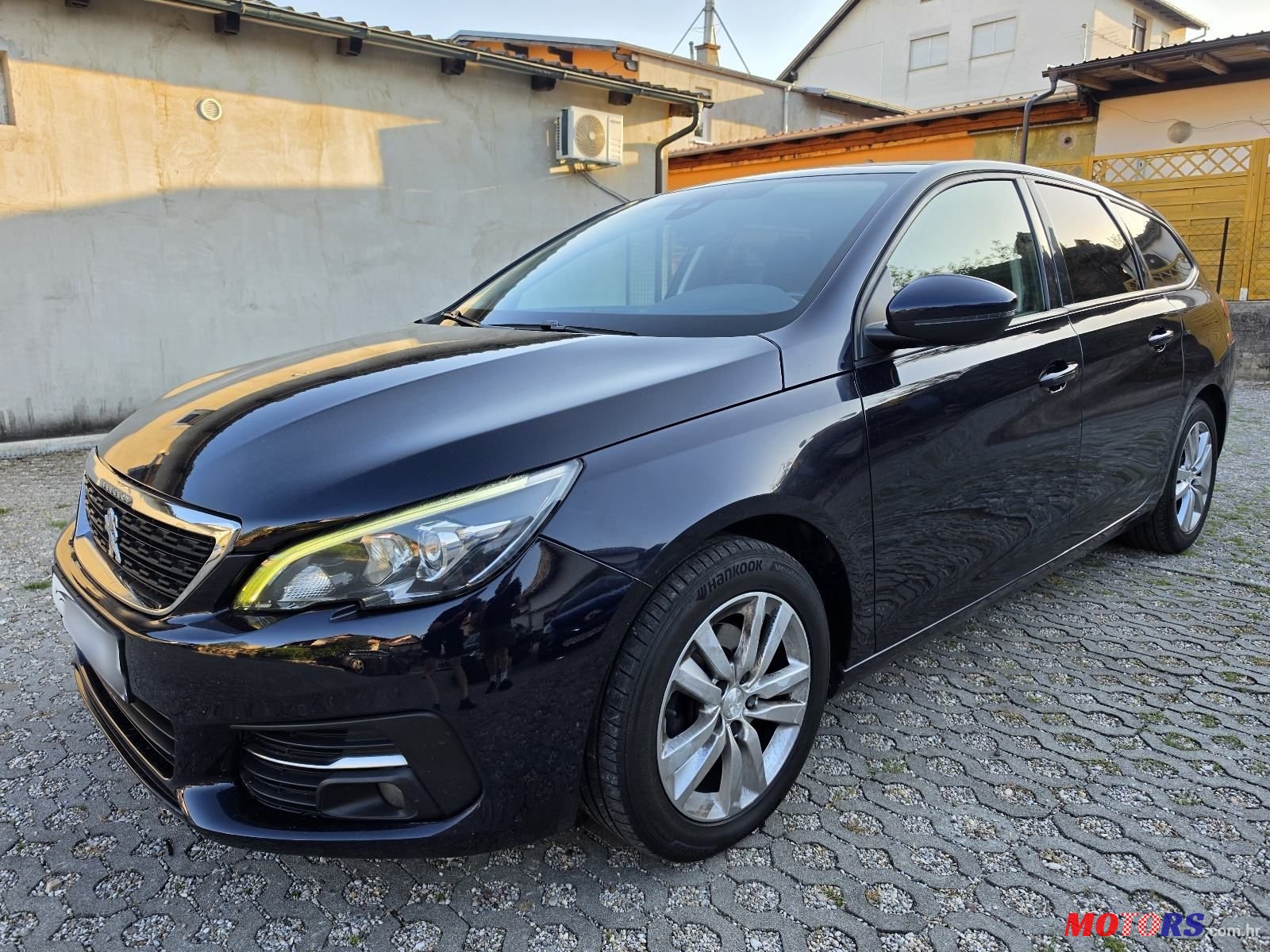 2018' Peugeot 308 Sw photo #1