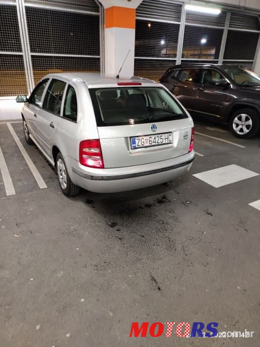 2002' Skoda Fabia Combi photo #6