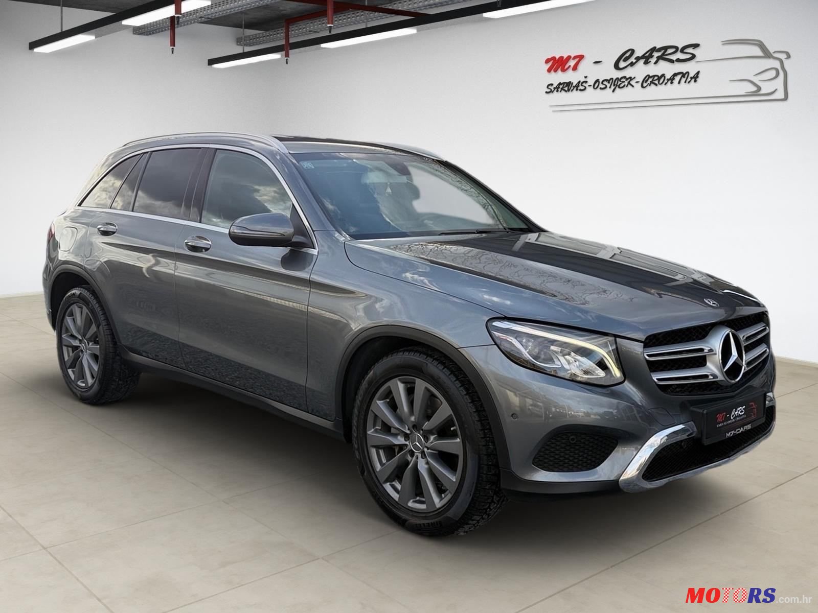2017' Mercedes-Benz GLC 220 D photo #4