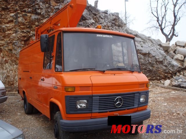 1984' Mercedes-Benz photo #3