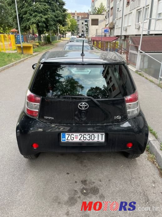 2009' Toyota iQ photo #4