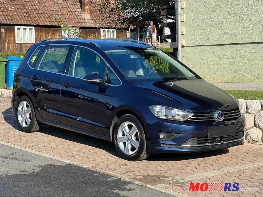 2015' Volkswagen Golf Sportsvan photo #6