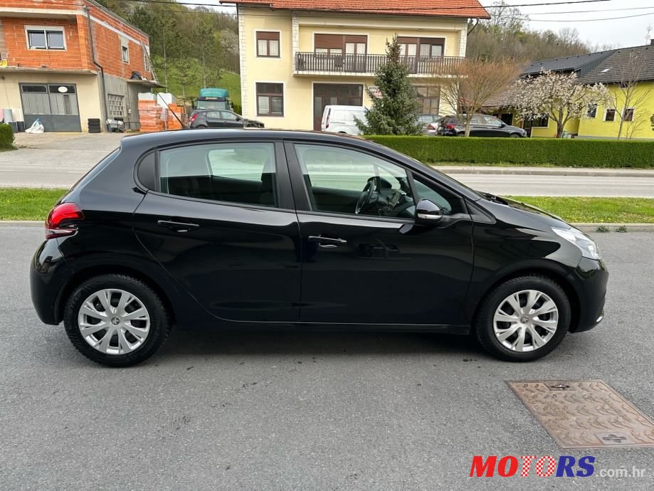 2017' Peugeot 208 photo #3