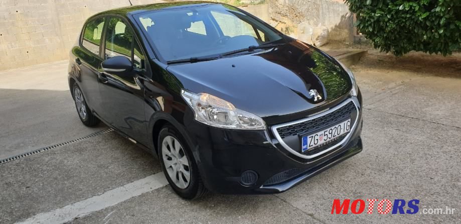 2015' Peugeot 208 photo #2