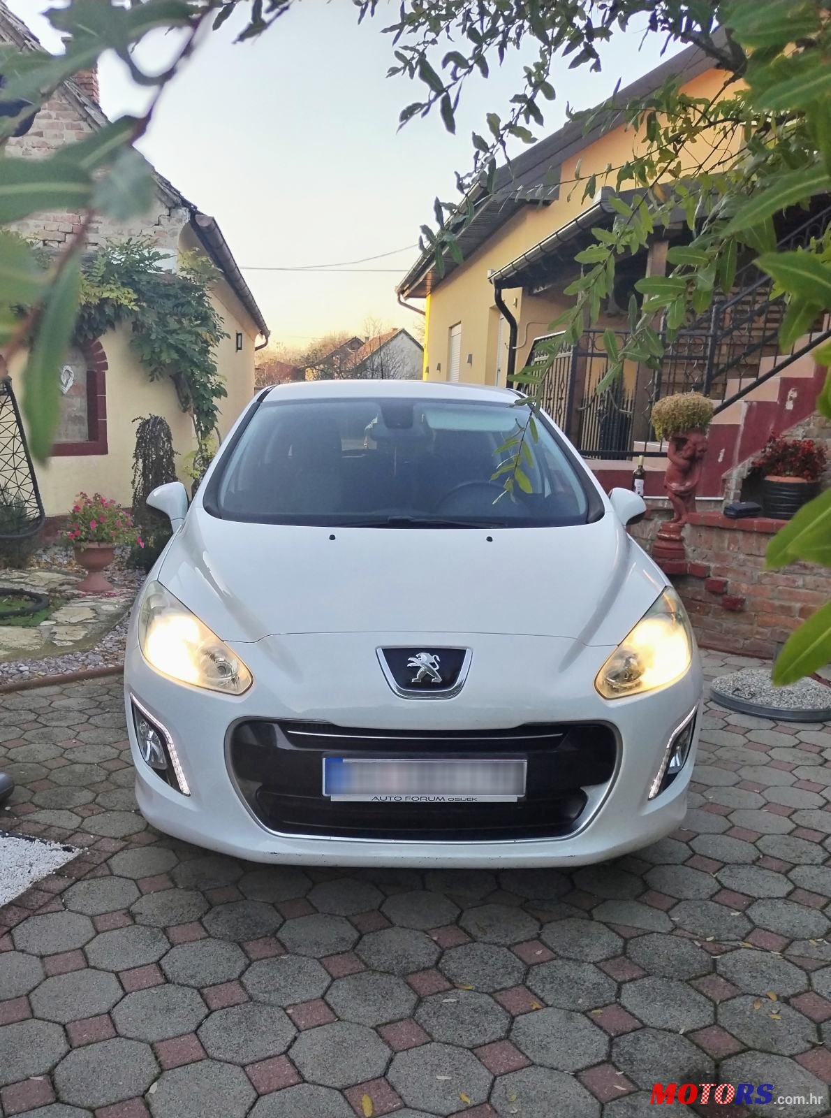 2011' Peugeot 308 1,6 Hdi photo #1