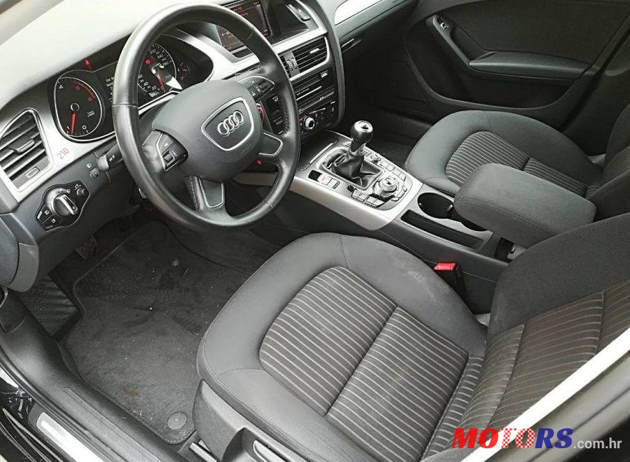 2013' Audi A4 Avant photo #2