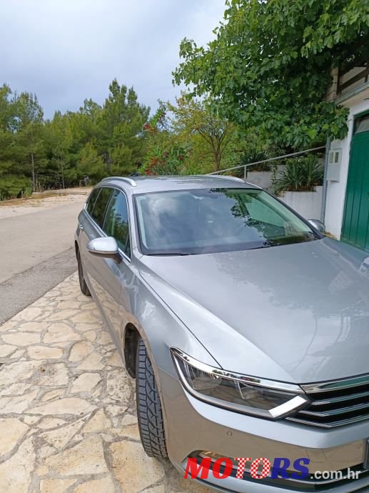 2015' Volkswagen Passat Variant photo #3