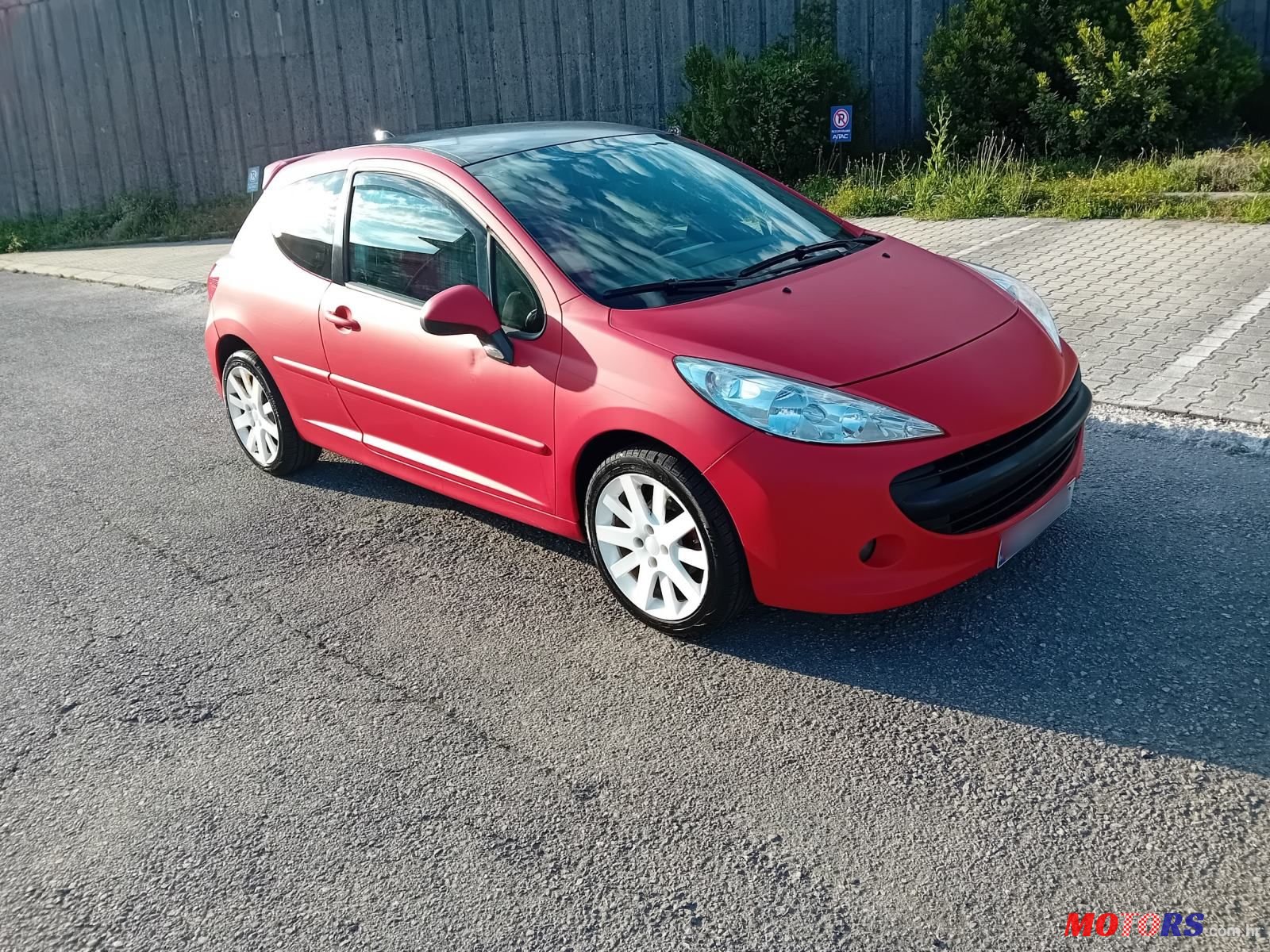 2006' Peugeot 207 1,4 16V photo #1
