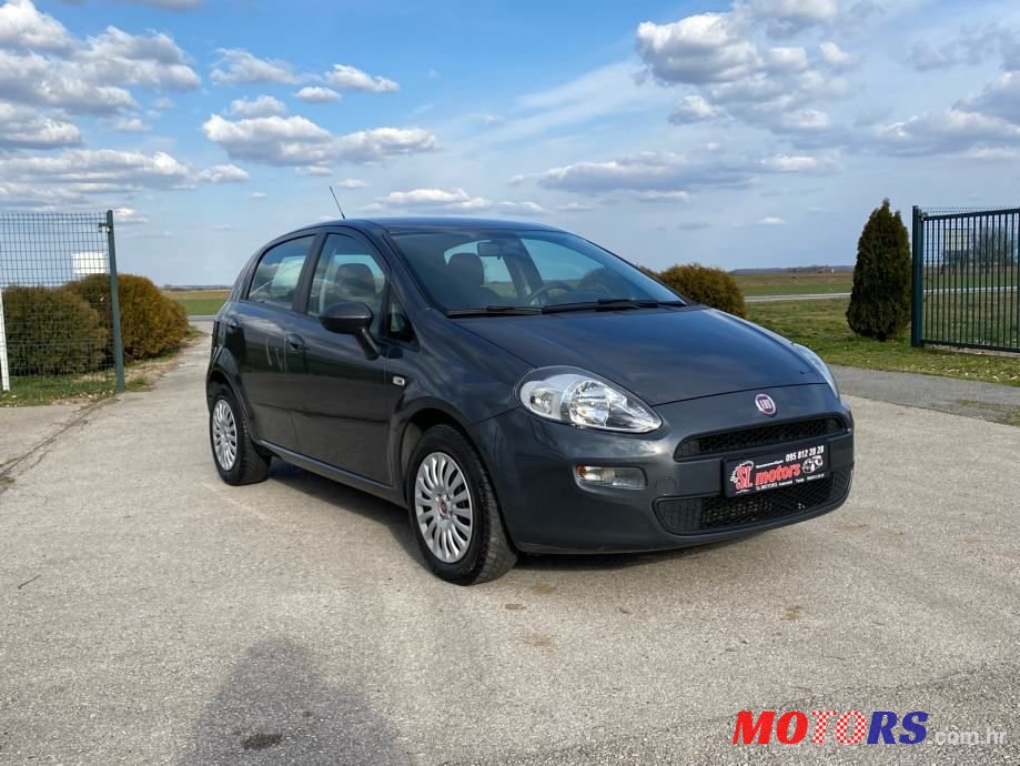 2015' Fiat Punto photo #3