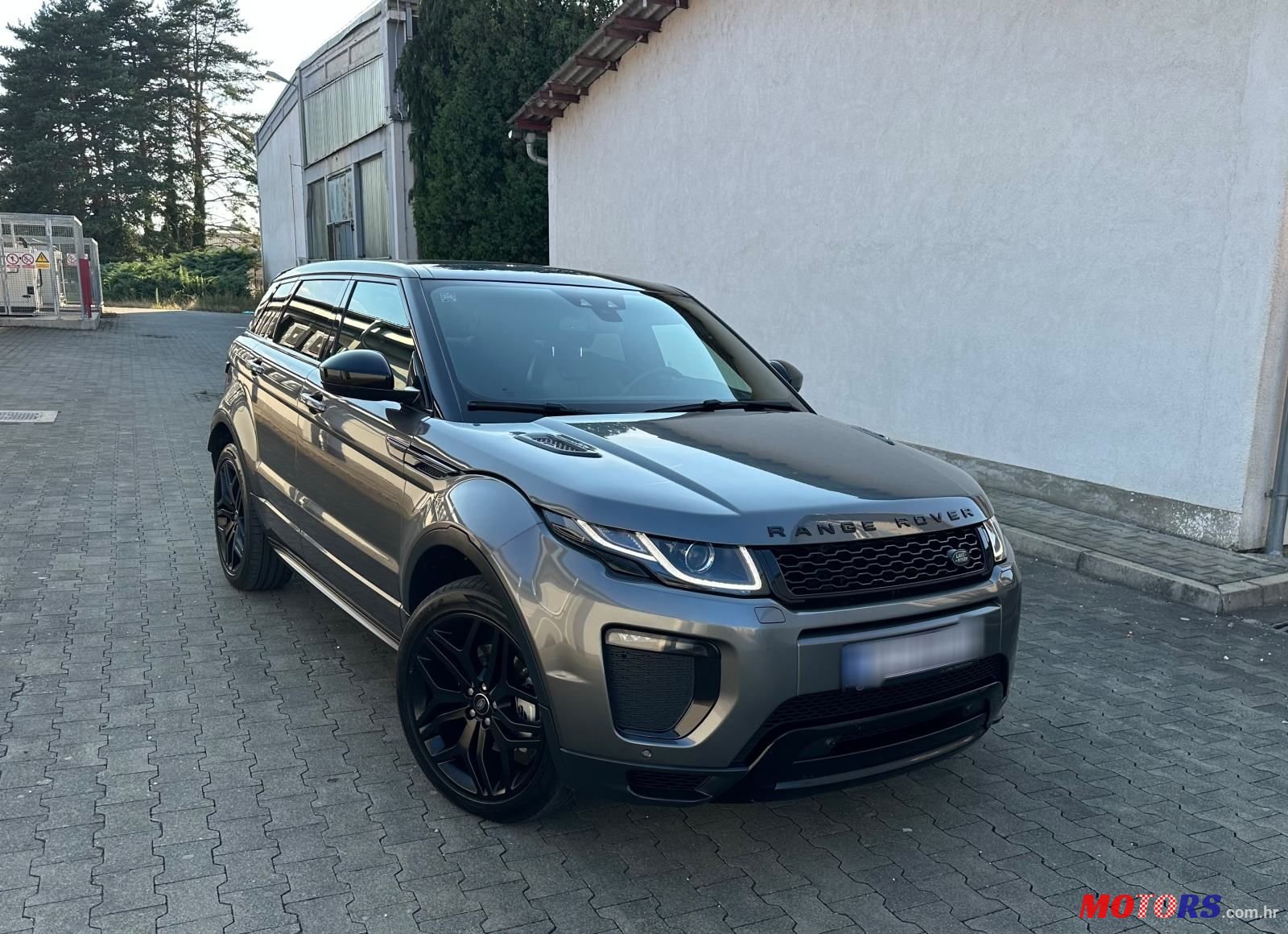 2017' Land Rover Range Rover Evoque 2.0 Td4 photo #5