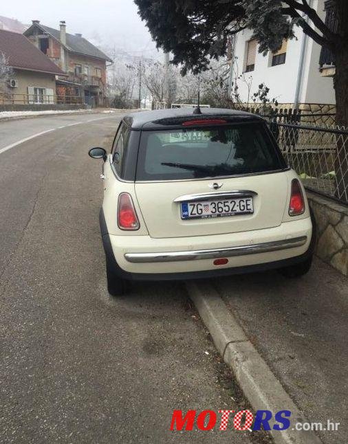 2005' MINI Cooper Mini One photo #1