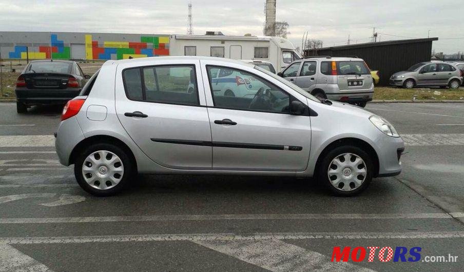 2006' Renault Clio 1,5 Dci photo #1