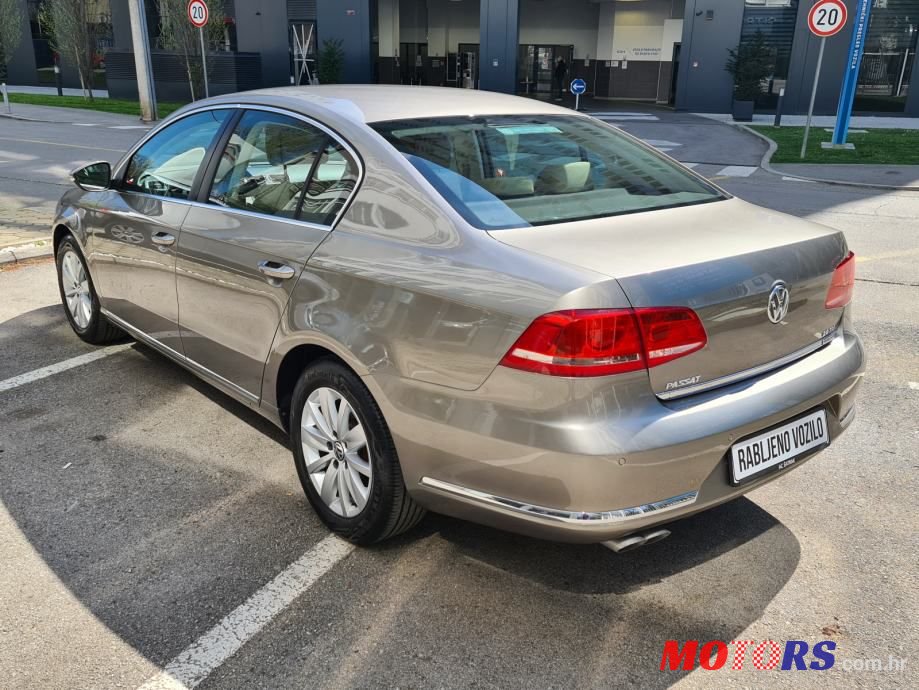 2012' Volkswagen Passat photo #3