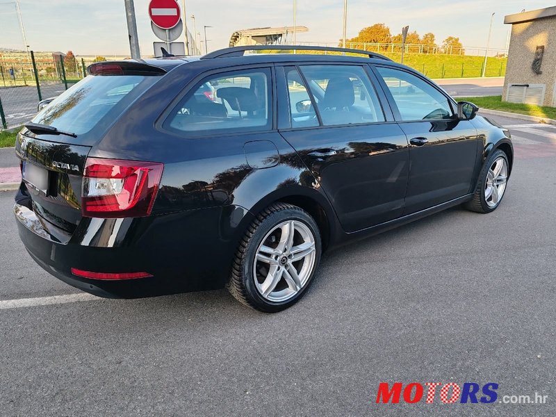 2019' Skoda Octavia Combi photo #3