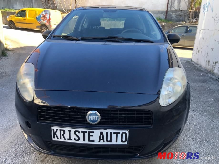 2010' Fiat Grande Punto photo #3