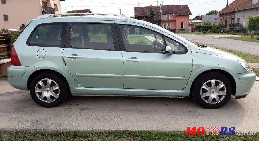 2004' Peugeot 307 Sw 1,6 Hdi photo #2