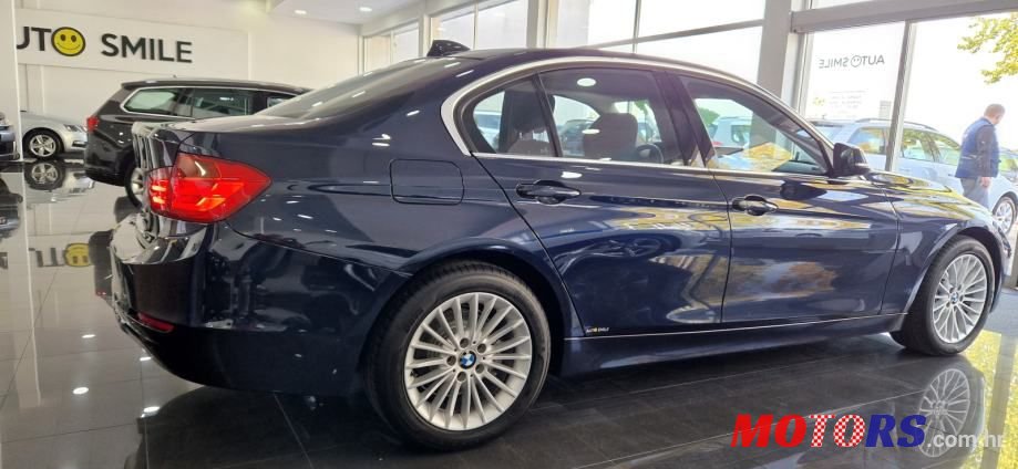 2013' BMW Serija 3 318D photo #3