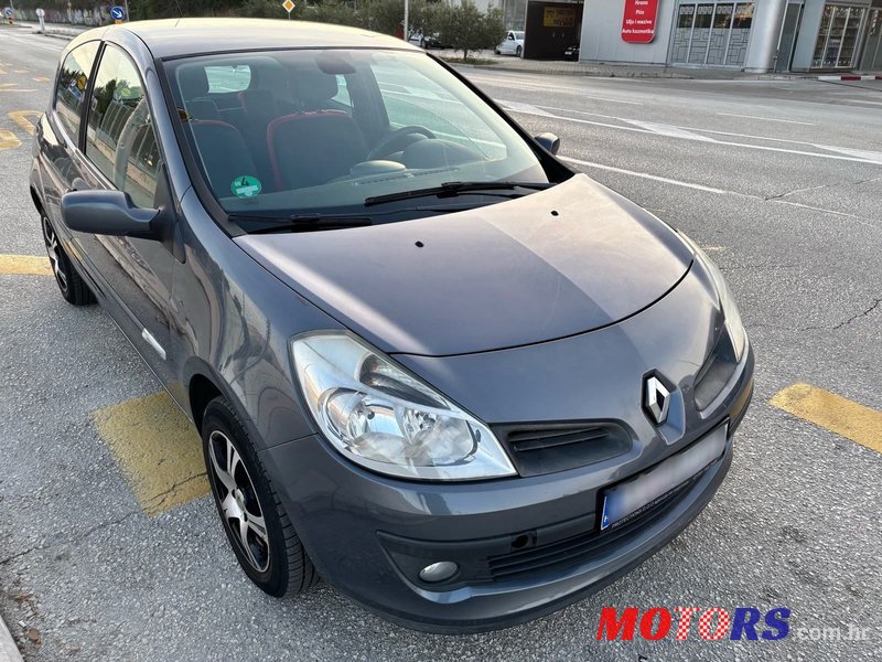 2009' Renault Clio 1,2 16V photo #4