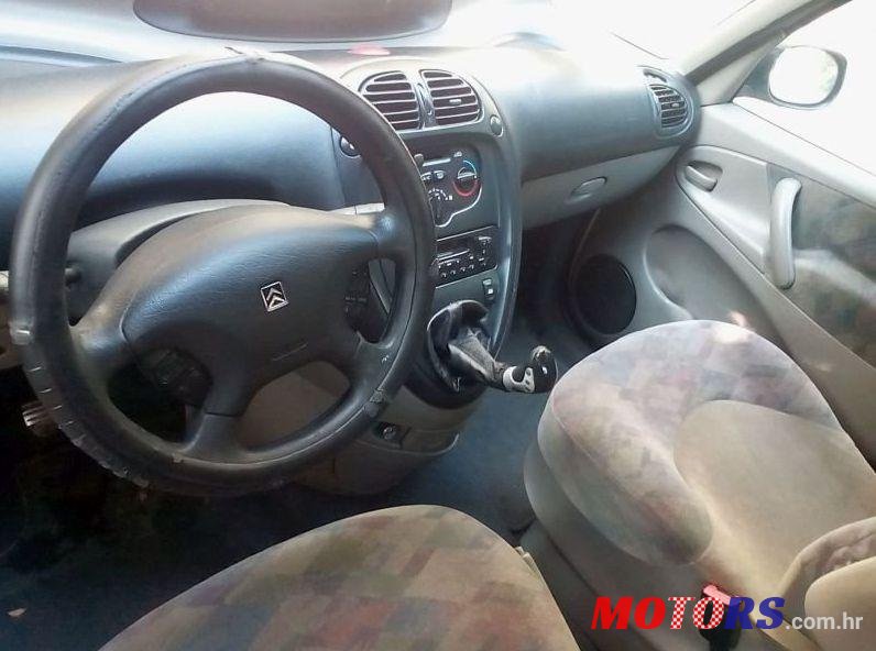 2000' Citroen Xsara Picasso 2,0 HDi photo #1