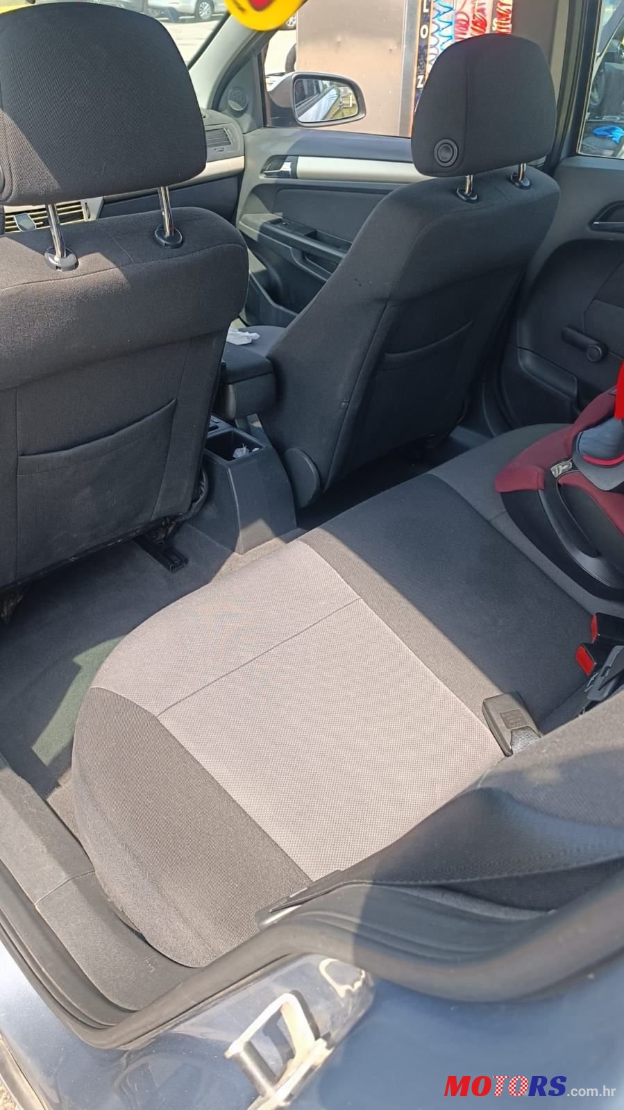 2008' Opel Astra 1,6 16V photo #3