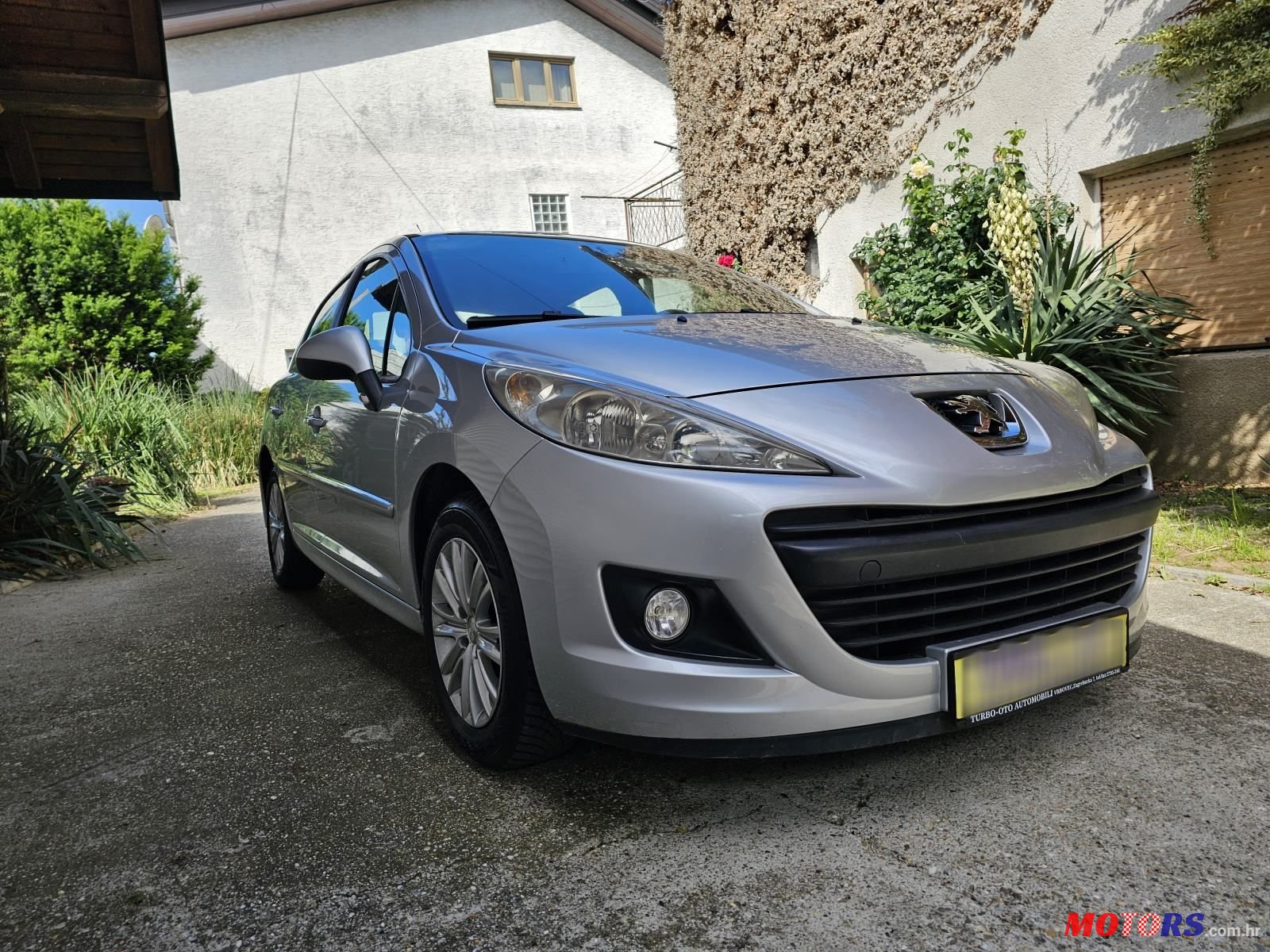 2011' Peugeot 207 1,4 photo #2