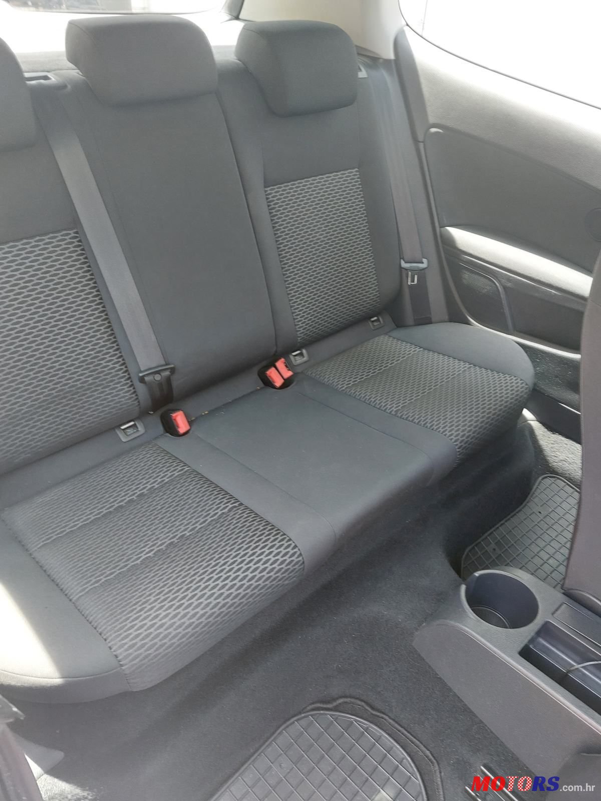 2011' Volkswagen Golf VII 1,6 Tdi photo #2