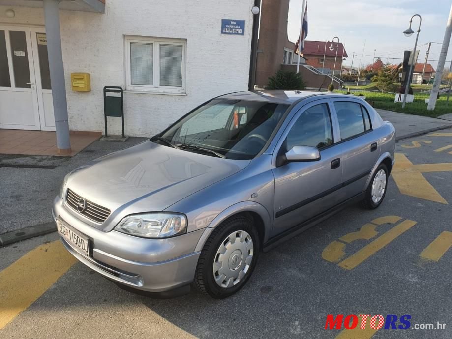 2008' Opel Astra 1,7 Cdti photo #1