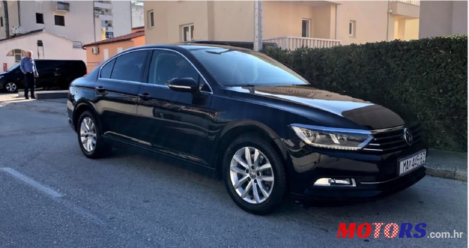 2015' Volkswagen Passat photo #3