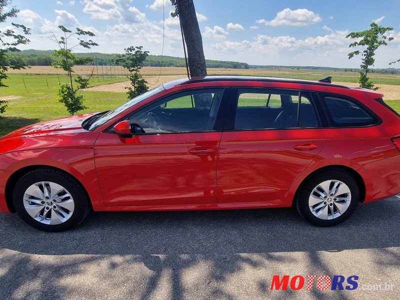 2021' Skoda Octavia Combi photo #2