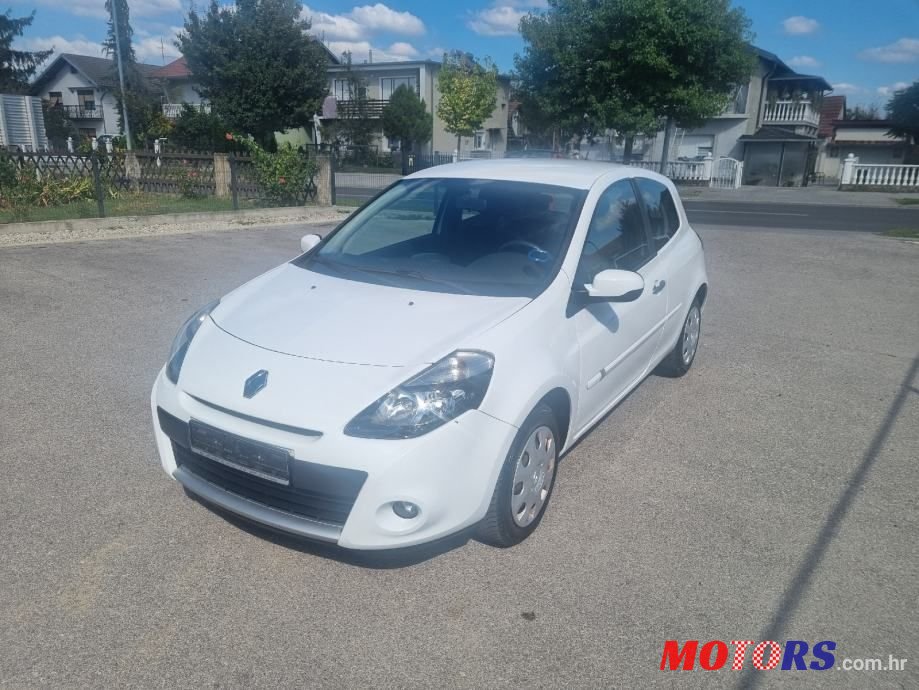 2011' Renault Clio 1,2 16V photo #1