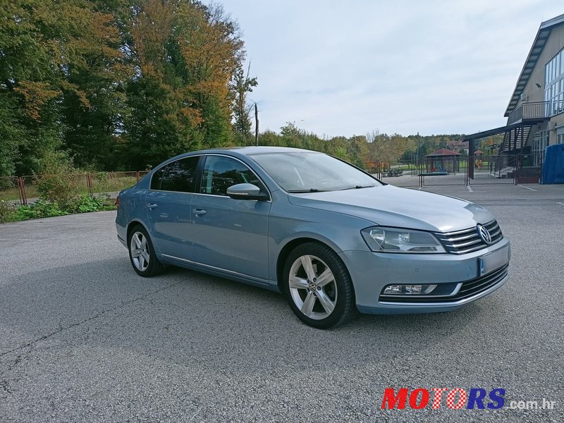 2011' Volkswagen Passat 2,0 Tdi Bmt photo #2